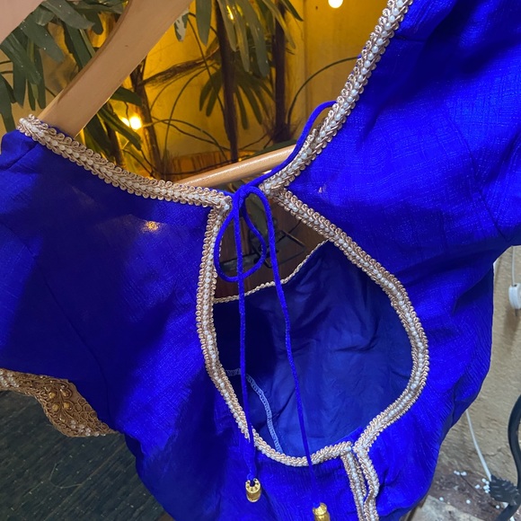 6️⃣5️⃣0️⃣ Saree Blouse. Size - M-L - Picture 5 of 13